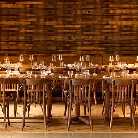 The Harcourt Arms Hotel Stanton Harcourt ภายนอก รูปภาพ Interior of the restaurant